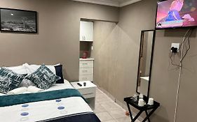 Ekhenani Guest House